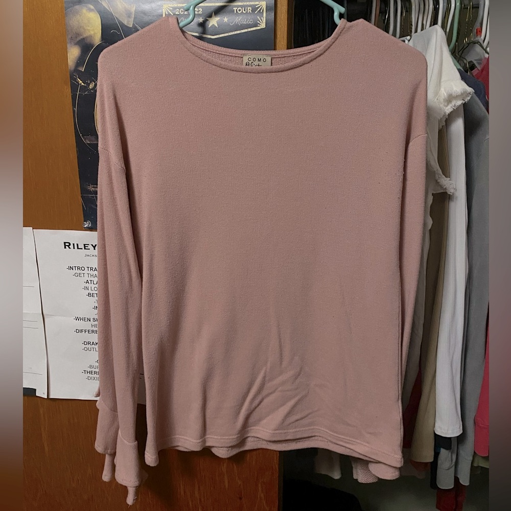 Women’s Blouse with ruffle sleeves